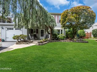 9 Yellowstone Ln, Howell, NJ 07731