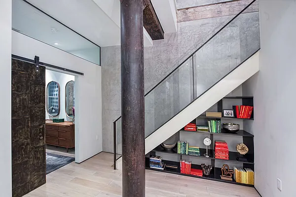 Rented by Compass | media 10