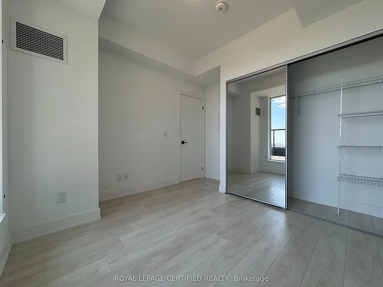 2485 Taunton Rd #513 — Photo 8