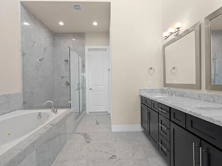1212 W Dallas St — Photo 21