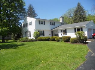 6887 Buckley Rd, North Syracuse, NY 13212