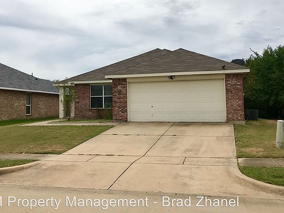 2nd image of 2111 Natchez Dr