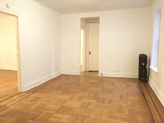 Rented by Lang Realty LLC | media 4