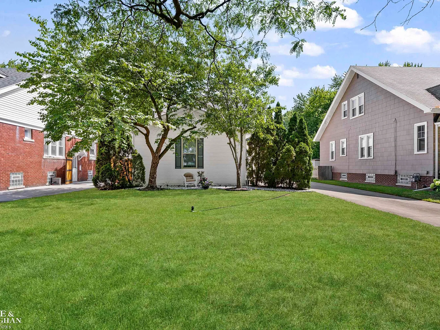 3 bed, 4.0 bath, 1500 sqft, $2,500 — Photo 1