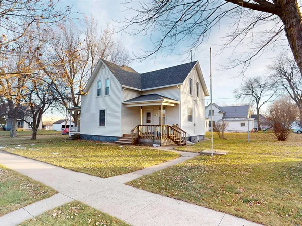 415 E 2nd St, Holstein, IA 51025