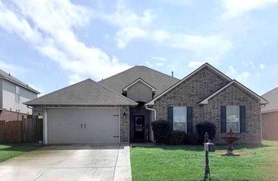 1st image of 349 E Lake Dr