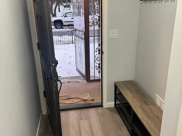 3748 Bayview Ave — Photo 2
