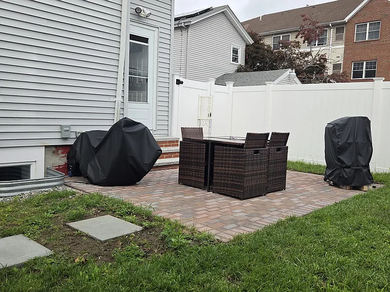 Tacoma St — Photo 20