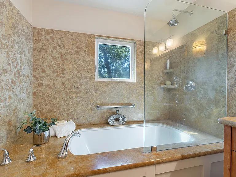 525 Keyes Ave — Photo 31