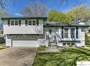 5060 S 161st Cir, Omaha, NE 68135