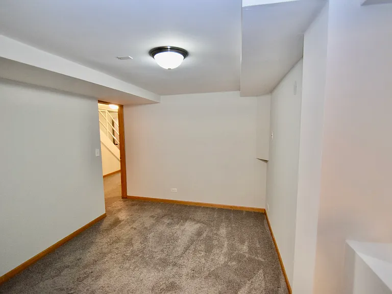 3828 N Clark St #1F — Photo 14