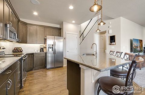 5th image of 682 Shoshone Ct