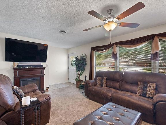 3rd image of 2924 Caspian Ln