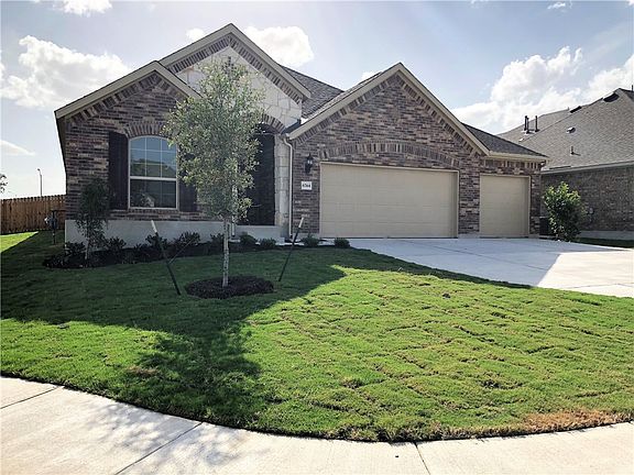 2nd image of 6744 Leonardo Dr