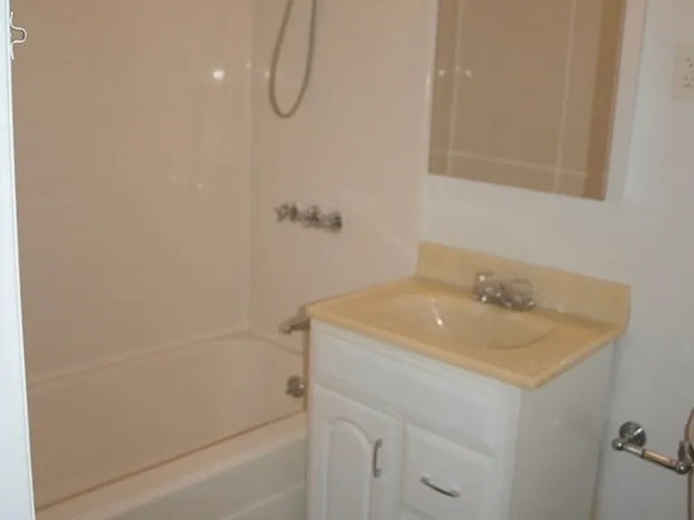 215 Chelmsford St #C — Photo 5