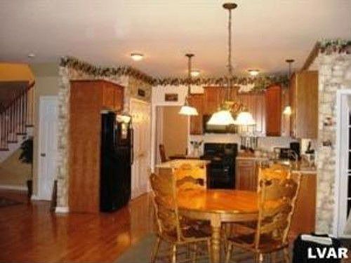 3rd image of 524 City View Dr