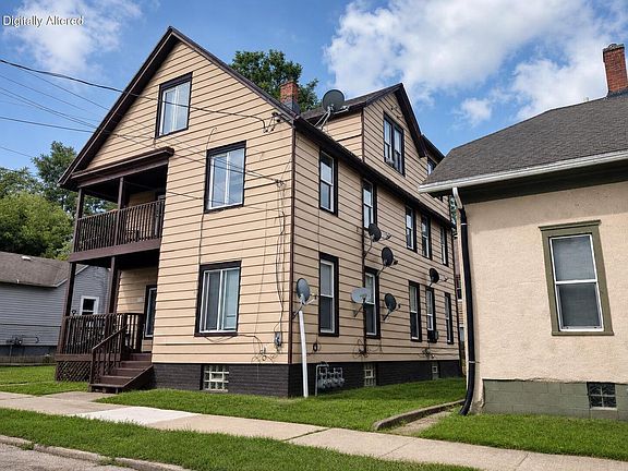 3rd image of 1027 Albert STREET