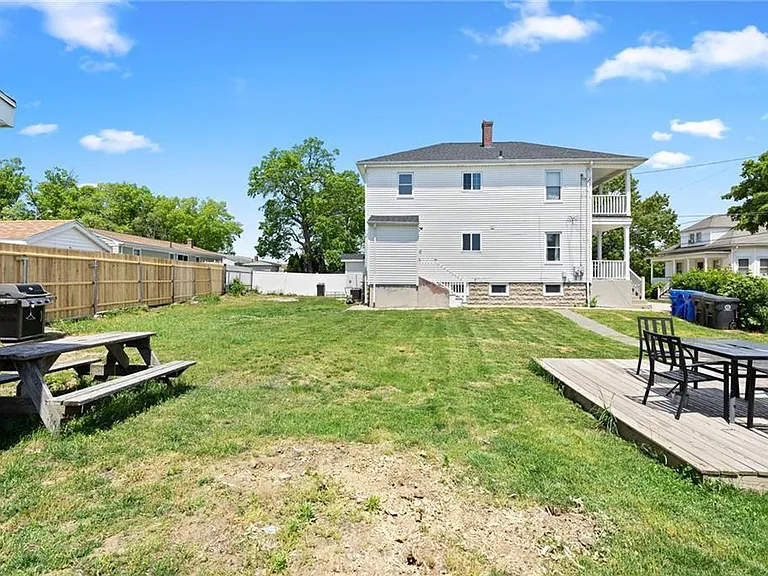 40 Cotter St — Photo 3