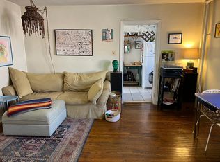 1000 S 49th St #1R, Philadelphia, PA 19143
