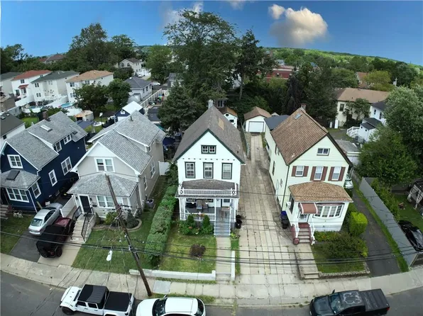 271 Barnard Ave, Staten Island, NY 10307