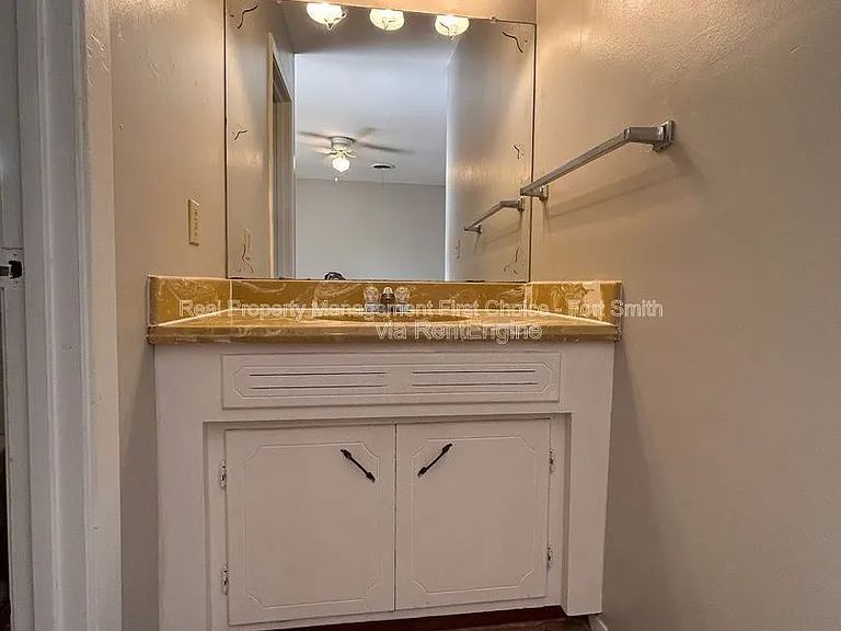 6315 Crimson Ave — Photo 23