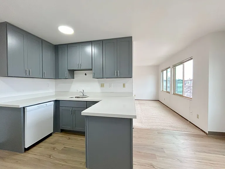 Wingate Apartments — Photo 18
