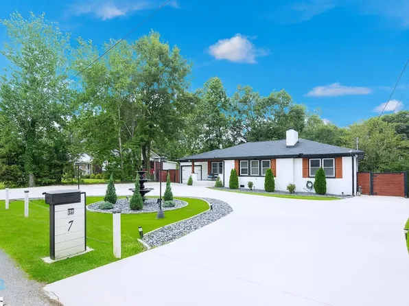 7 N Gaywood Dr, Greenville, SC 29615