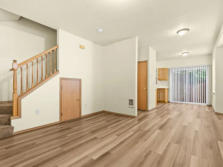 4920 NE Lombard St — Photo 7