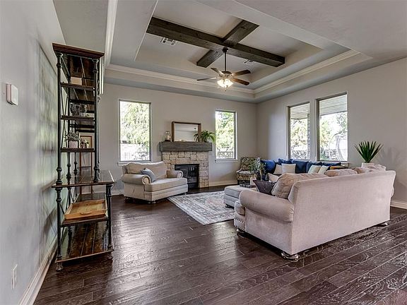 2nd image of 4008 Wedgewood Creek Dr