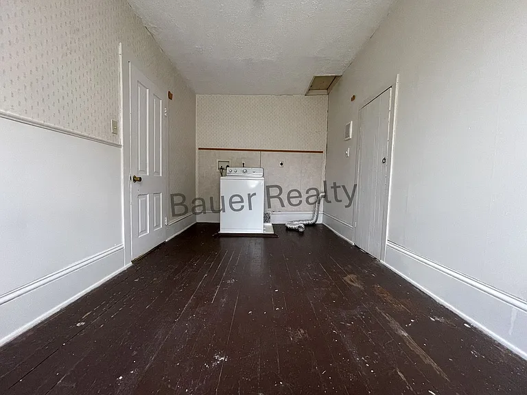 237-239 Maple St — Photo 22