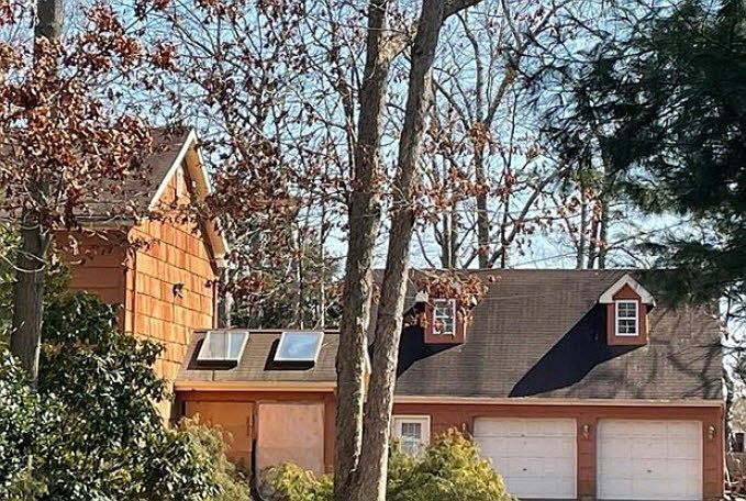 2nd image of 504 Robin Ln