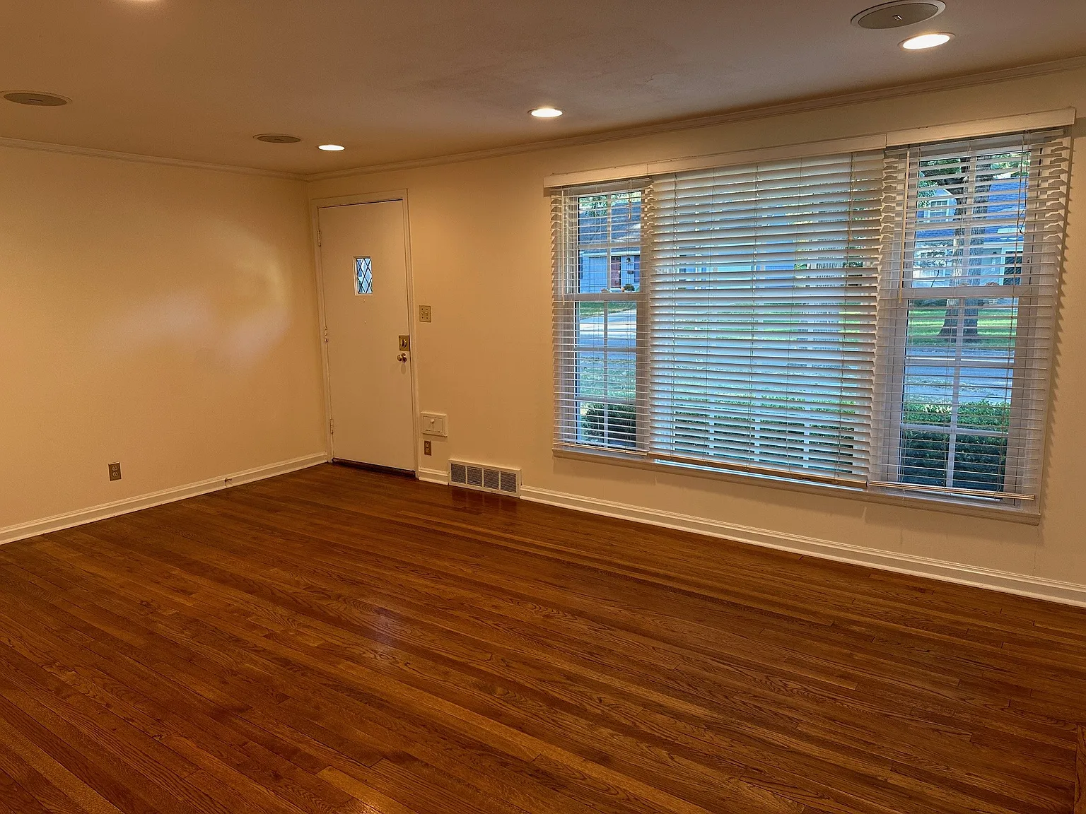4514 W 74th Terrace — Photo 4