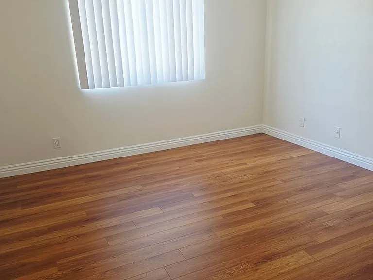 437 E. Cedar Ave — Photo 13