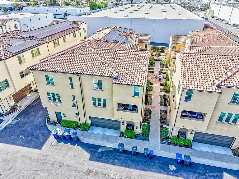 14022 Bay St — Photo 29