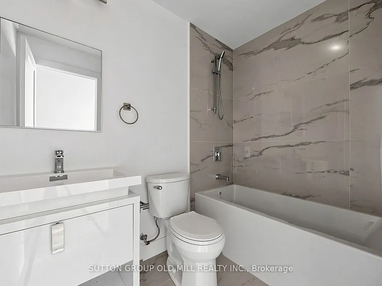 1927 Lawrence Ave W #4 — Photo 20