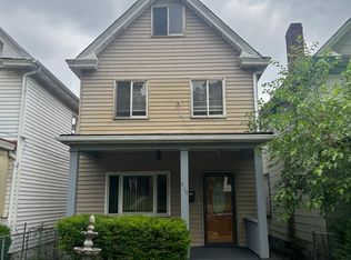 410 Grove St, Mc Kees Rocks, PA 15136