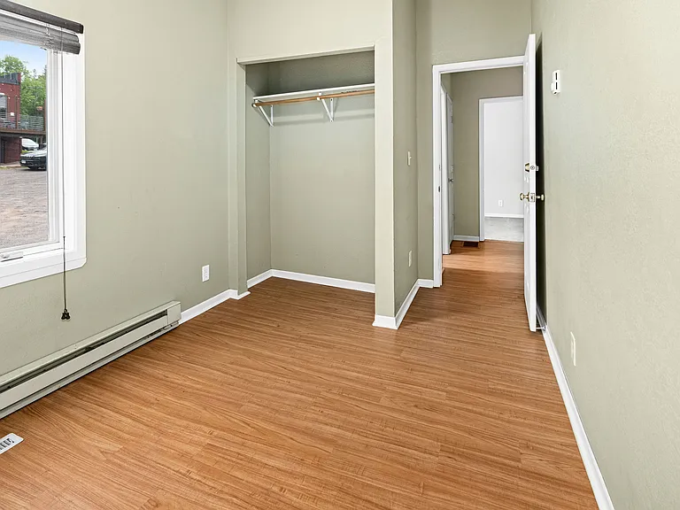 315 N 14th Ave E #1 — Photo 10