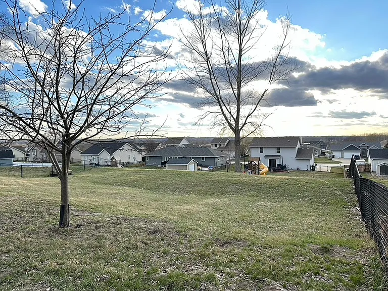 1709 Crabapple Ln — Photo 17