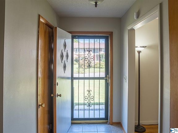 3rd image of 307 Bethesda Dr SE
