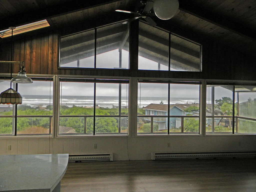 2009 NW Oceania Pl photo 1