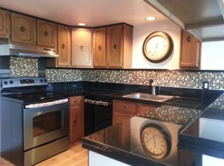 655 Main St APT 102, Edmonds, WA 98020