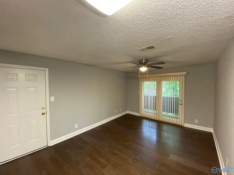 2940 Hood Rd SW #H — Photo 2