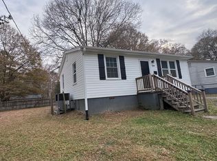 515 E Carpenter St, Dallas, NC 28034