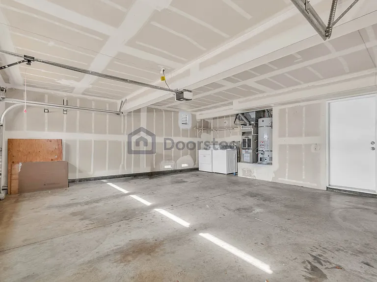 11018 Charleston St — Photo 45