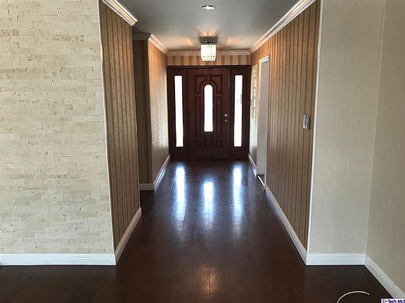 5th image of 712 Cambridge Dr
