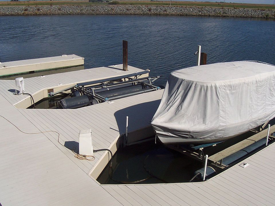 Dock with four slips