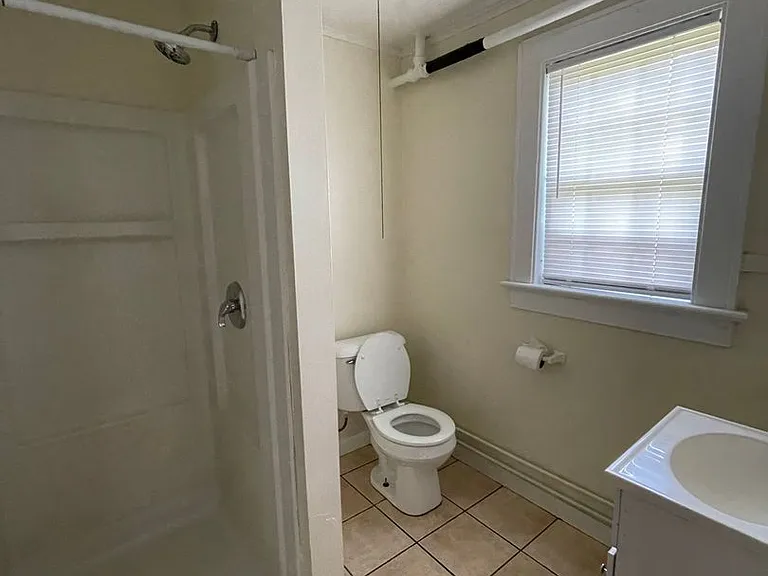 360 S Winooski Ave — Photo 3