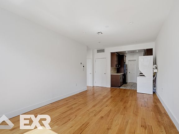 4th image of 218 Stockholm St APT 2F