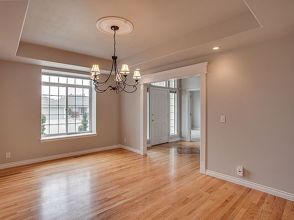 4th image of 1525 Hannah Way