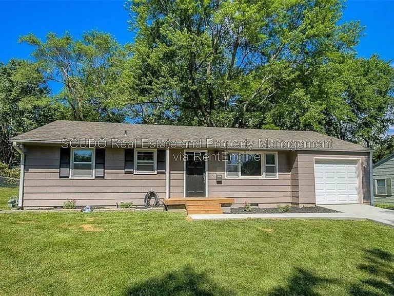 7642 Ash St — Photo 1